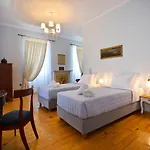 History House Aparthotel 4*