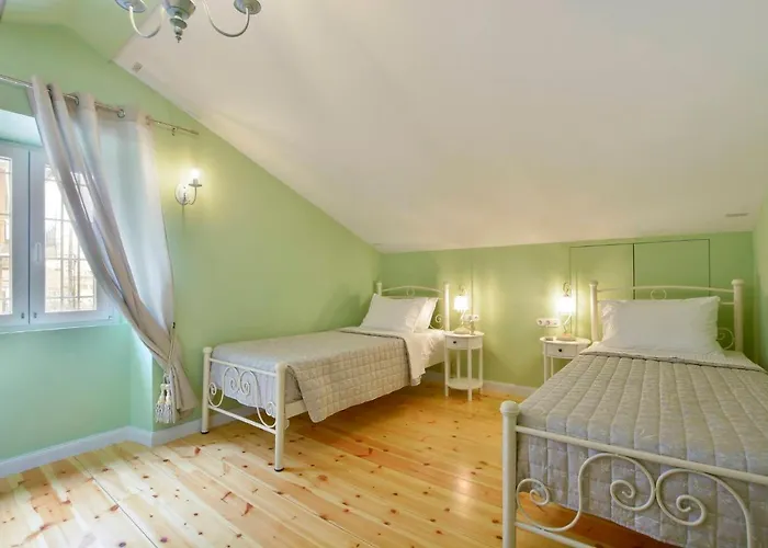 History House 4*