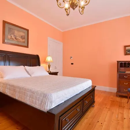 Lejlighedshotel History House