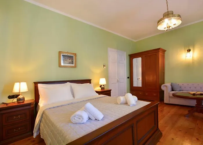 History House Ξενοδοχείο με διαμερίσματα 4*