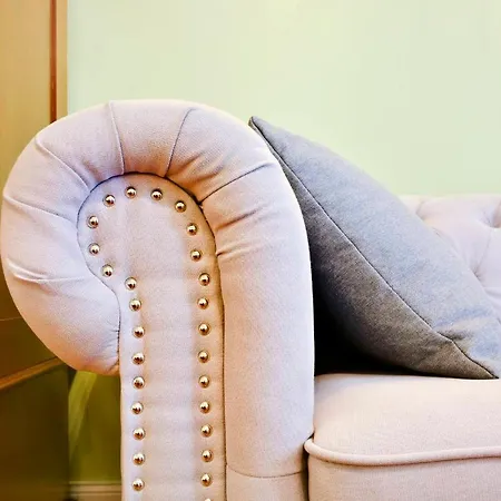 History House Aparthotel 4*