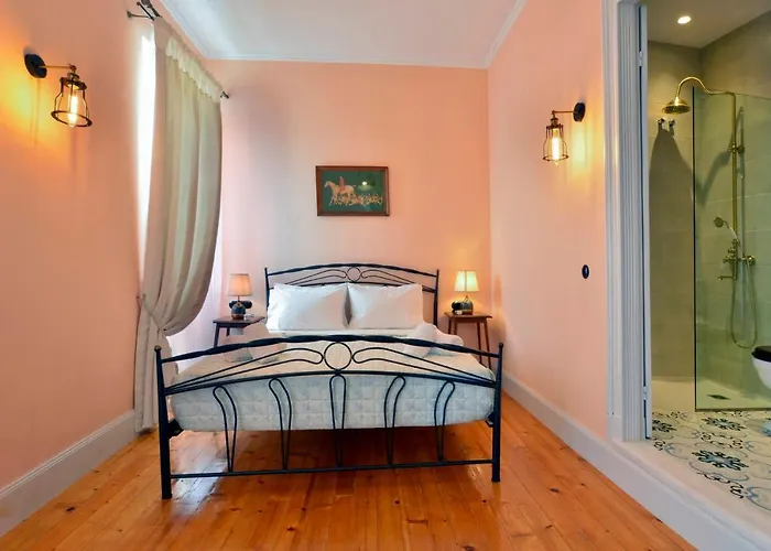 History House 4*