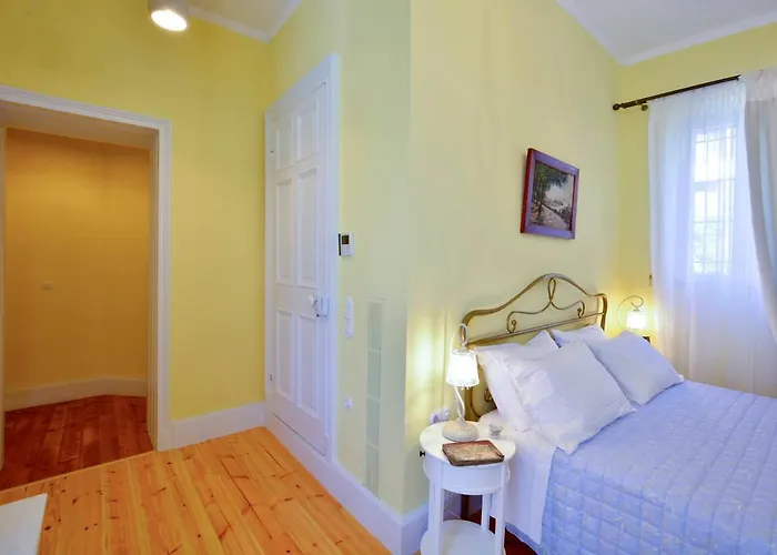 History House Apart Otel 4*